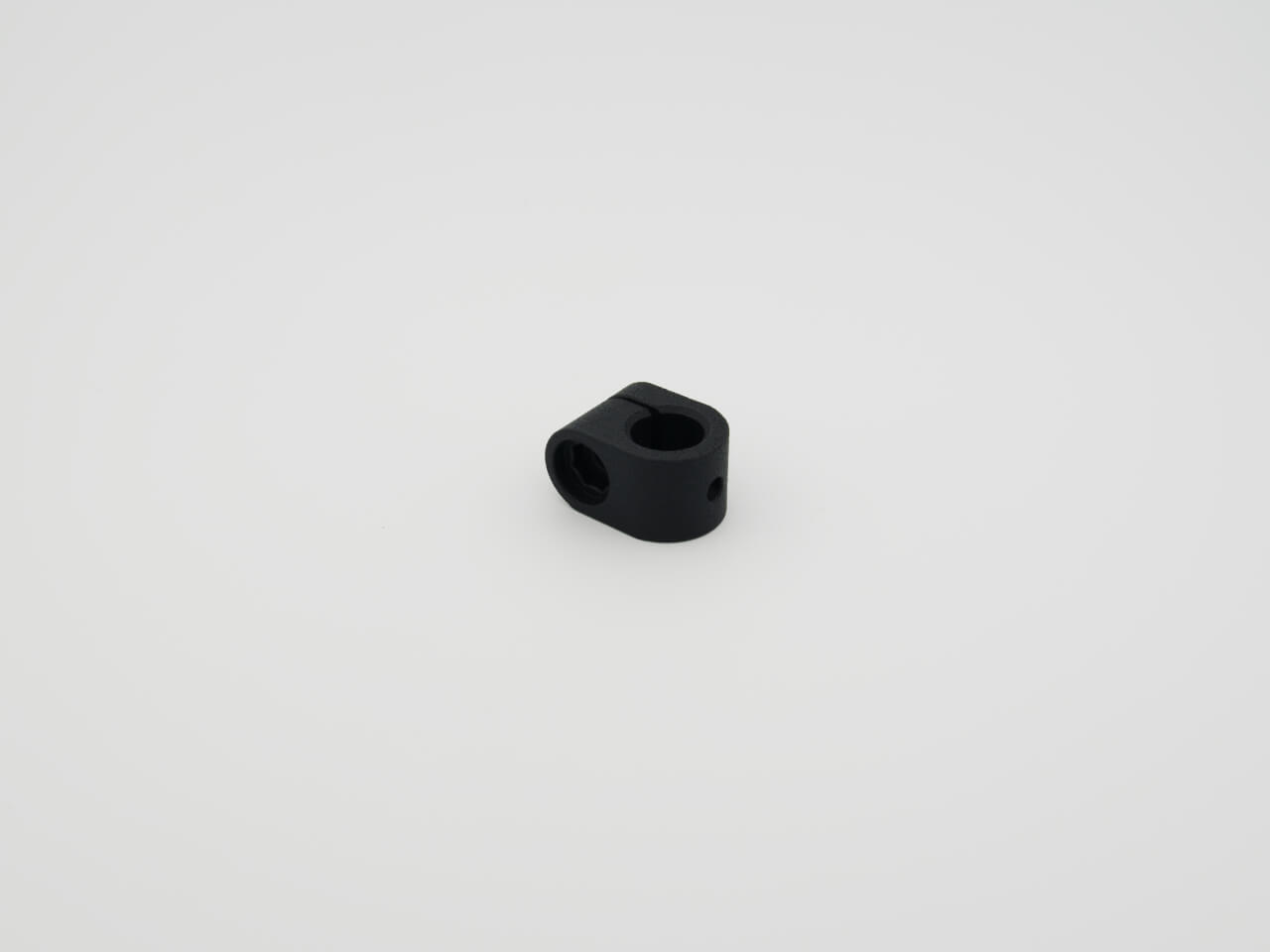 Lyre clamp body for Ø15mm rods - side view, different angle